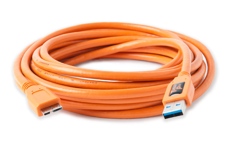 Nikon-D800-terminals-USB-3-orange-cable-tethering-TetherPro-3