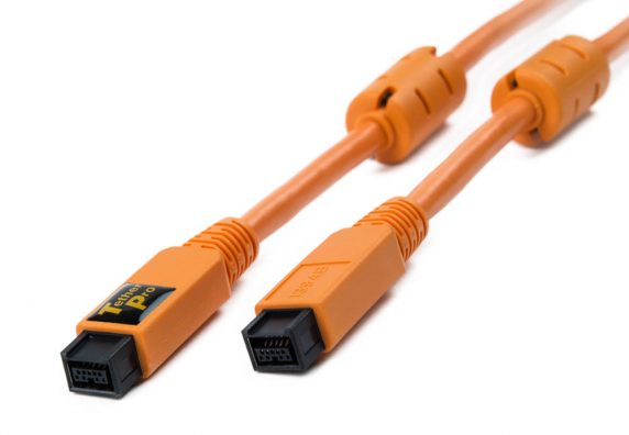 Important Note for FireWire 800/400 Cable Users Important Note for FireWire 800/400 Cable Users