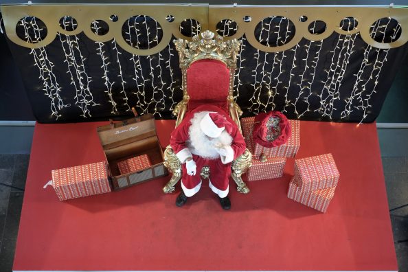10 Tips for Successful Santa Photography 10 Tips for Successful Santa Photography