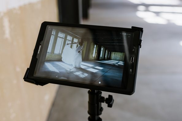 Nikon Pro Brad Olson Puts the Case Air to the Test on a Fashion Shoot Nikon Pro Brad Olson Puts the Case Air to the Test on a Fashion Shoot